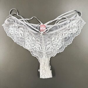 Elegant Lace Women's Intimate Bottoms Undies in White - Size Large